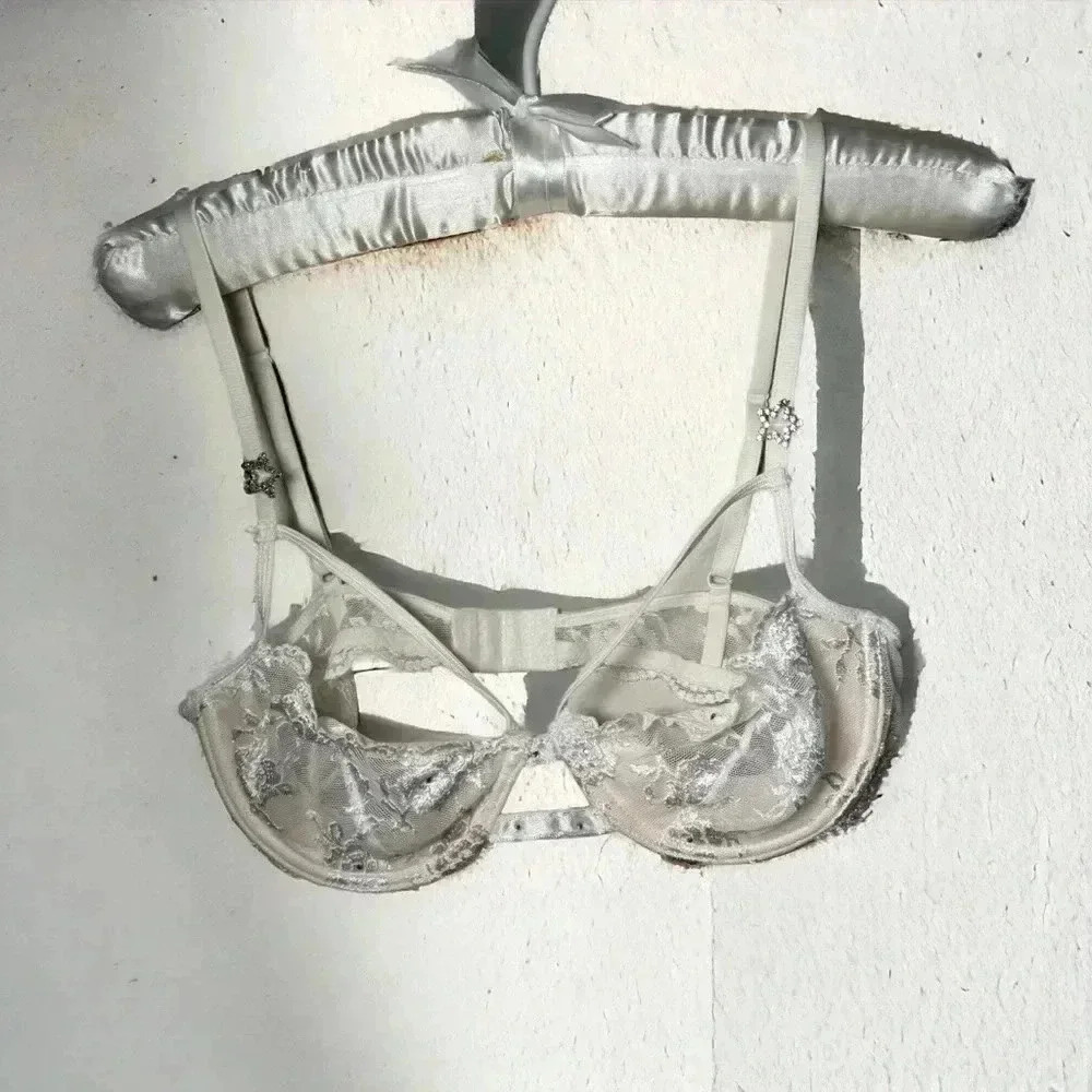 Vintage NBB Lingerie glam lace bra 34B